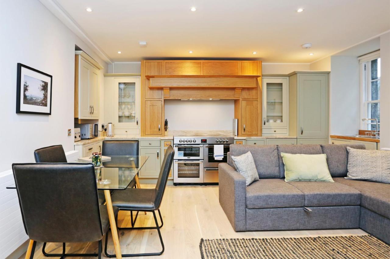 Ferienwohnung Joivy Modern And Airy Flat On The Historic Royal Mile EDI Exterior foto