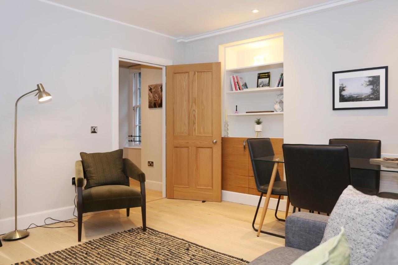 Ferienwohnung Joivy Modern And Airy Flat On The Historic Royal Mile EDI Exterior foto