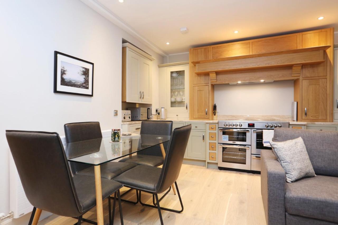 Ferienwohnung Joivy Modern And Airy Flat On The Historic Royal Mile EDI Exterior foto