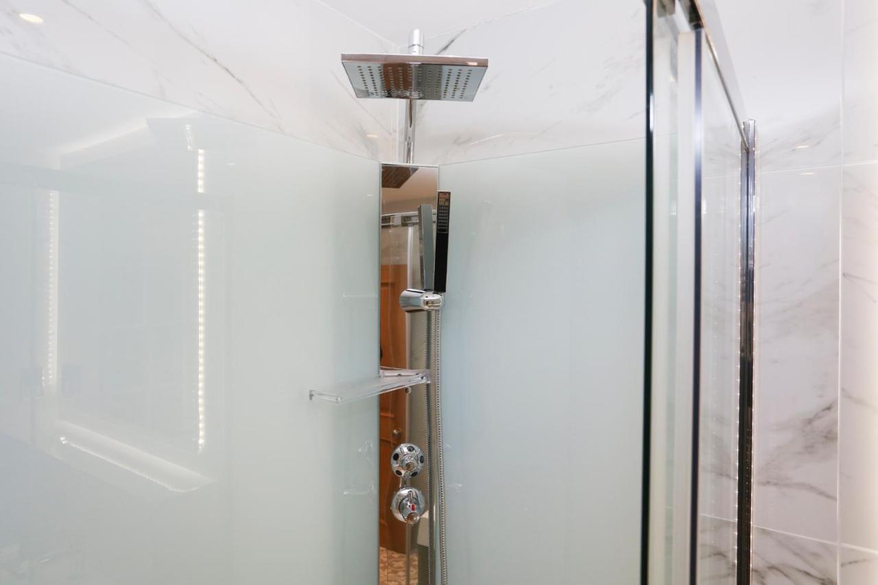 Ferienwohnung Joivy Modern And Airy Flat On The Historic Royal Mile EDI Exterior foto